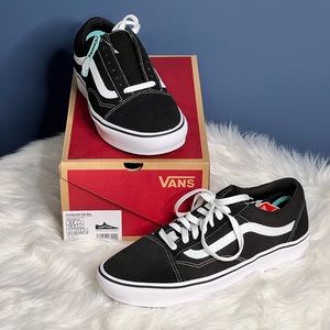 NIB Mens 9/Womens 10.5 Comfykush OldSkool Vans